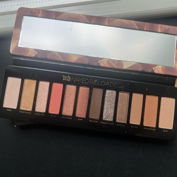 Urban Decay | Naked Reloaded Eyeshadow Palette | NIB - Picture 2 of 9